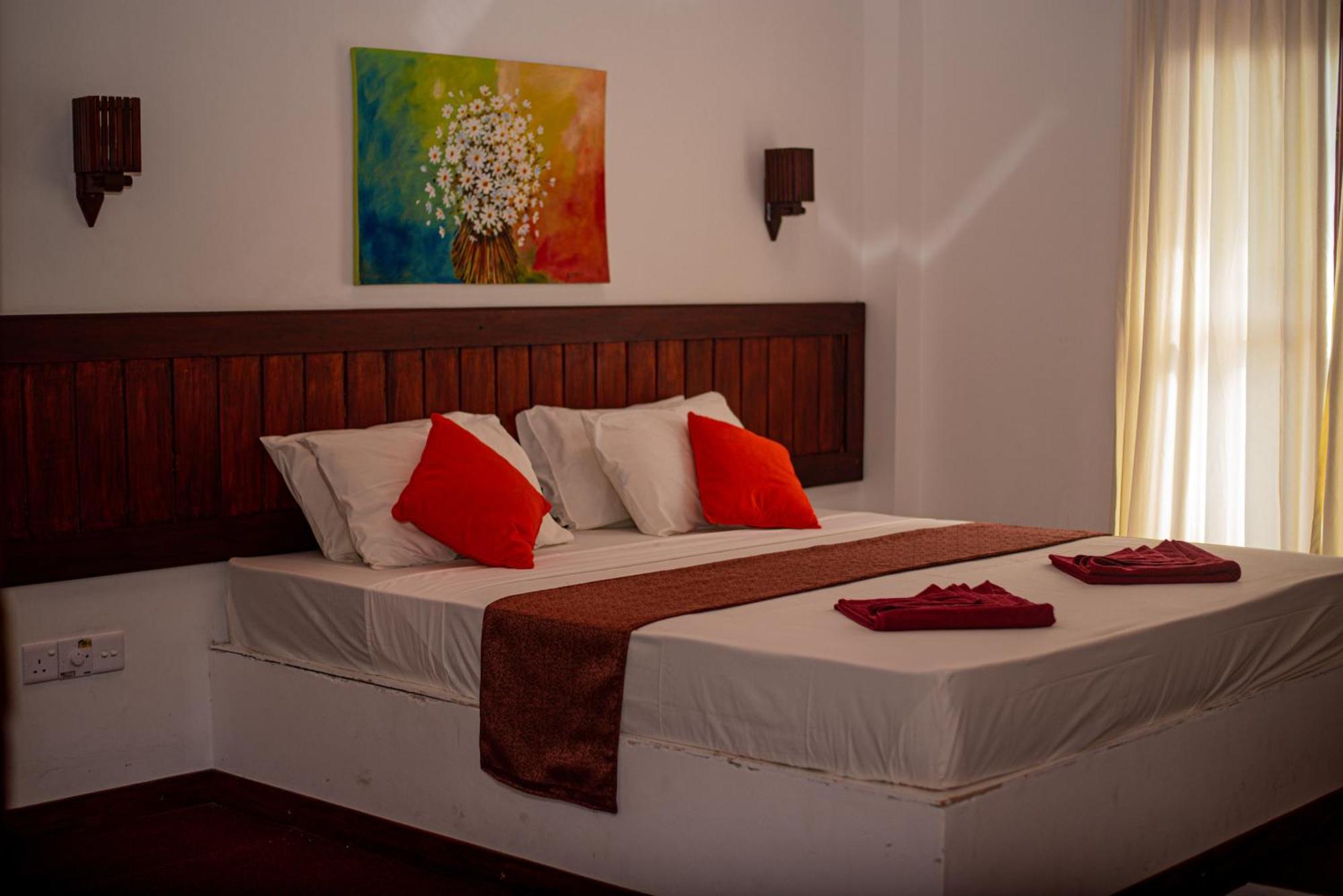 Sundowners Guesthouse Hikkaduwa Δωμάτιο φωτογραφία